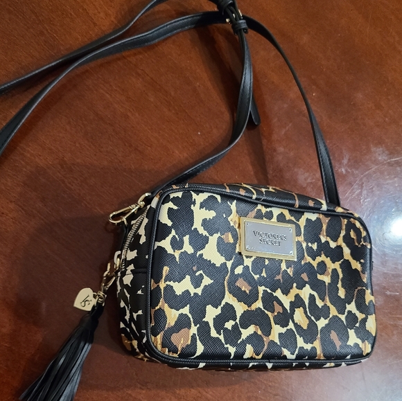 VICTORIA'S SECRET LEOPARD PRINTCROSSBODY BAG - Picture 11 of 13